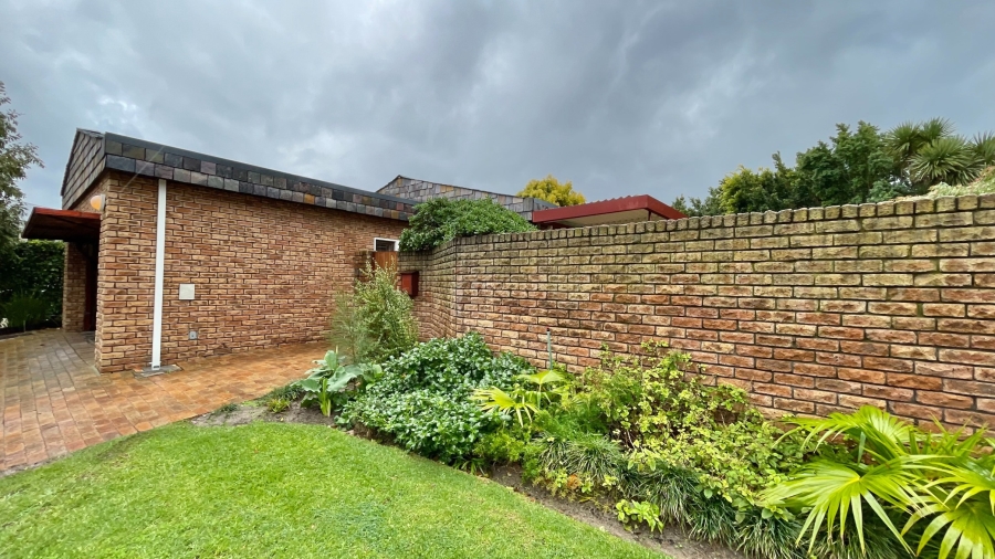 3 Bedroom Property for Sale in Martinville Western Cape